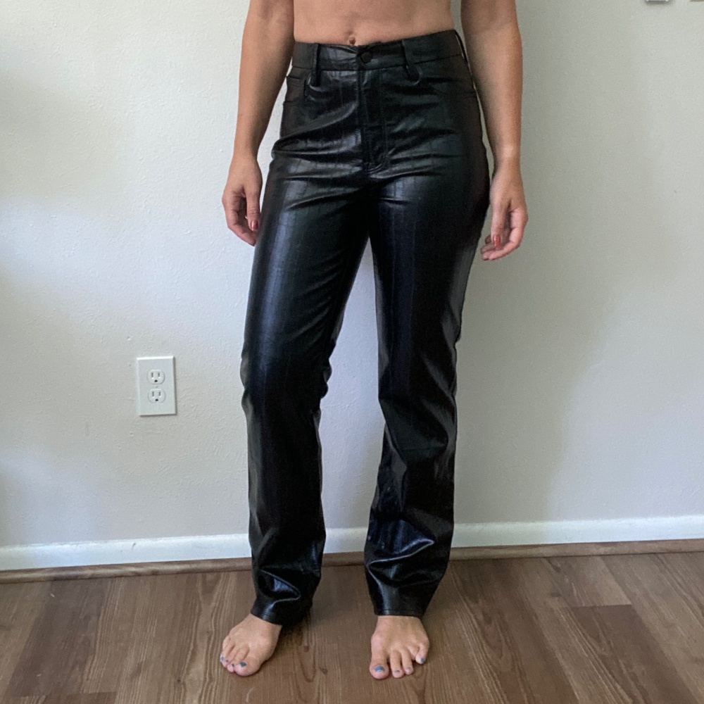 NWOT Better Than Leather Good Icon Good American Faux Vegan Pants - 6/28 - Picture 3 of 8